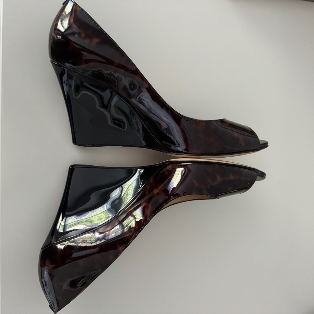 JIMMY CHOO | patent tortoise shell leather wedges SIZE 39 - WORN ONCE! - Picture 4 of 9